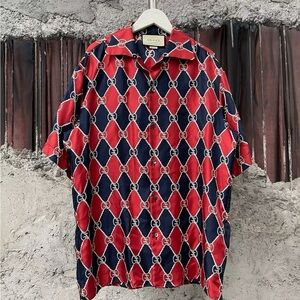 🚩steal authentic Gucci Men's Red and Navy Patterned Shirt